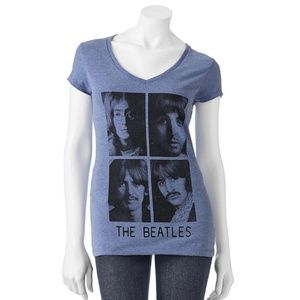 🍋Beatles V-neck cap sleeve T-shirt size. 🍋 3/$25  M/L